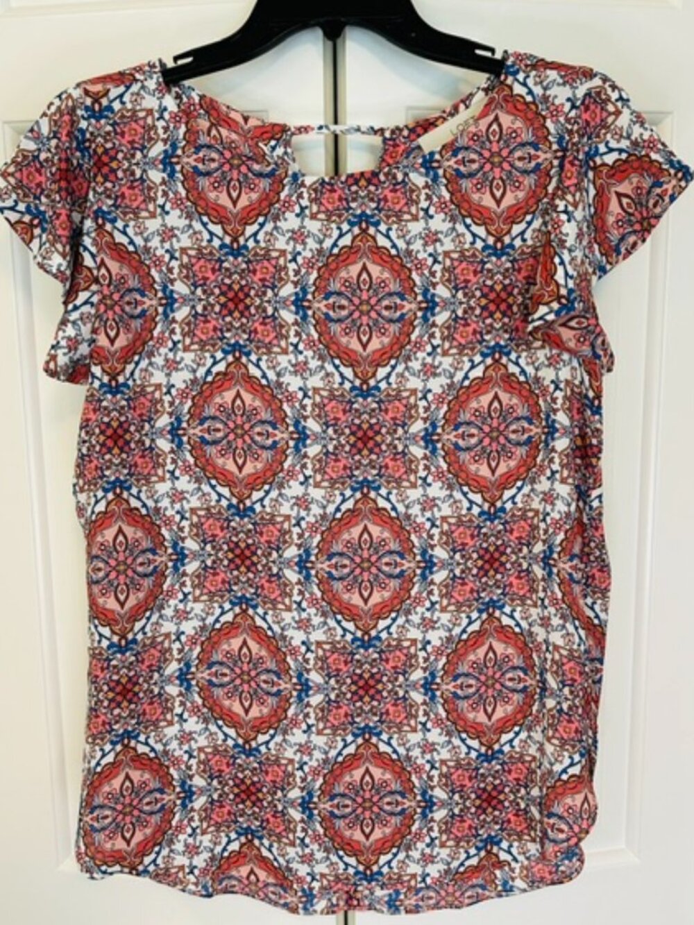 LOFT Red Blue Medallion Print Flutter Sleeve Strappy Keyhole Back Blouse S
